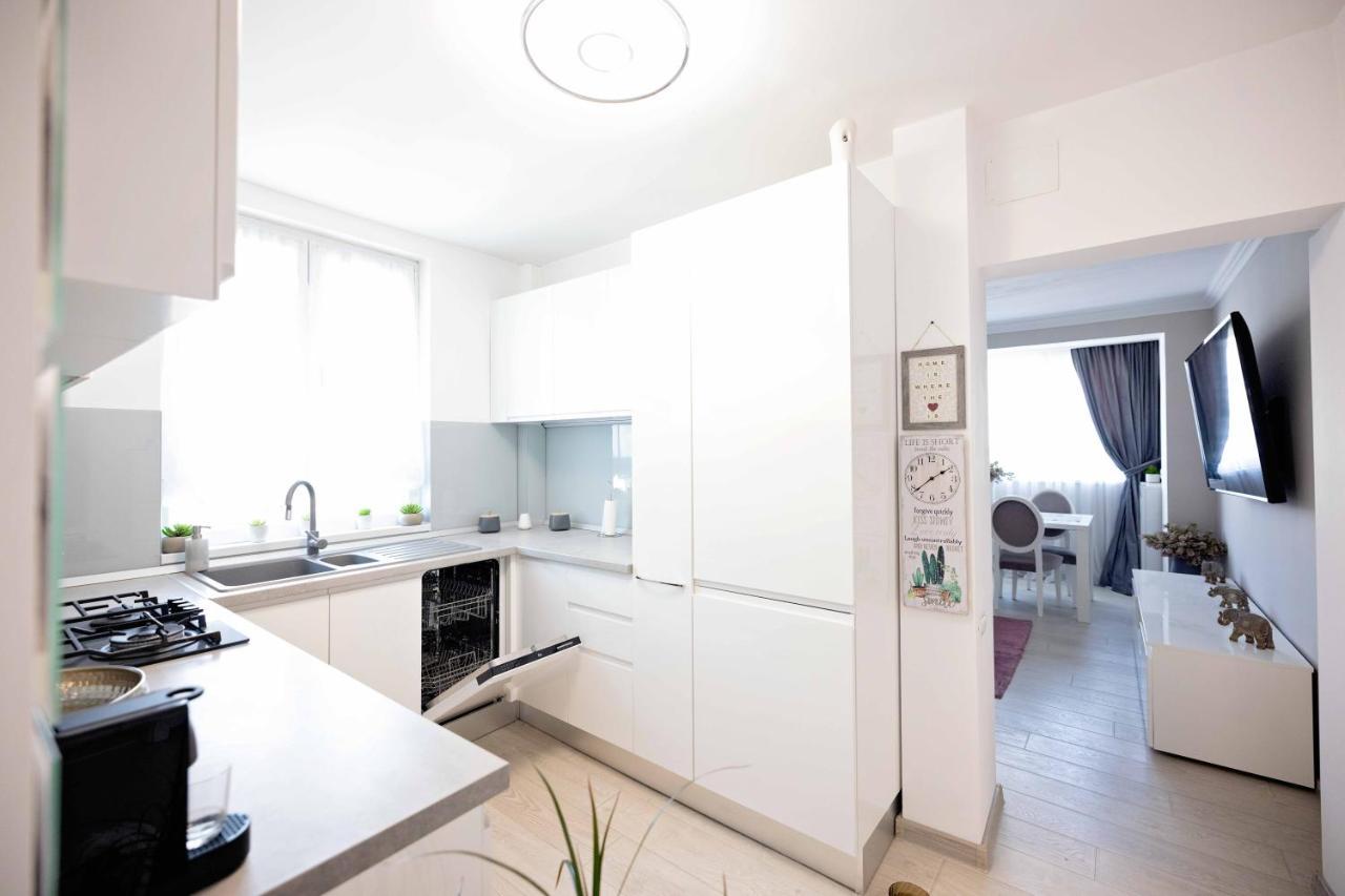 Joyful Apartment Timisoara Ngoại thất bức ảnh