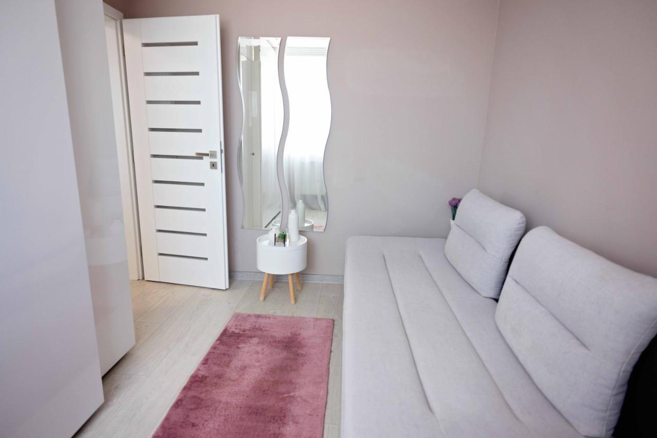 Joyful Apartment Timisoara Ngoại thất bức ảnh