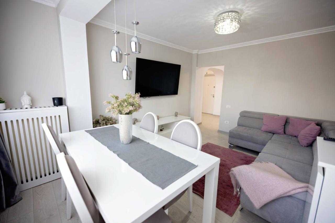 Joyful Apartment Timisoara Ngoại thất bức ảnh