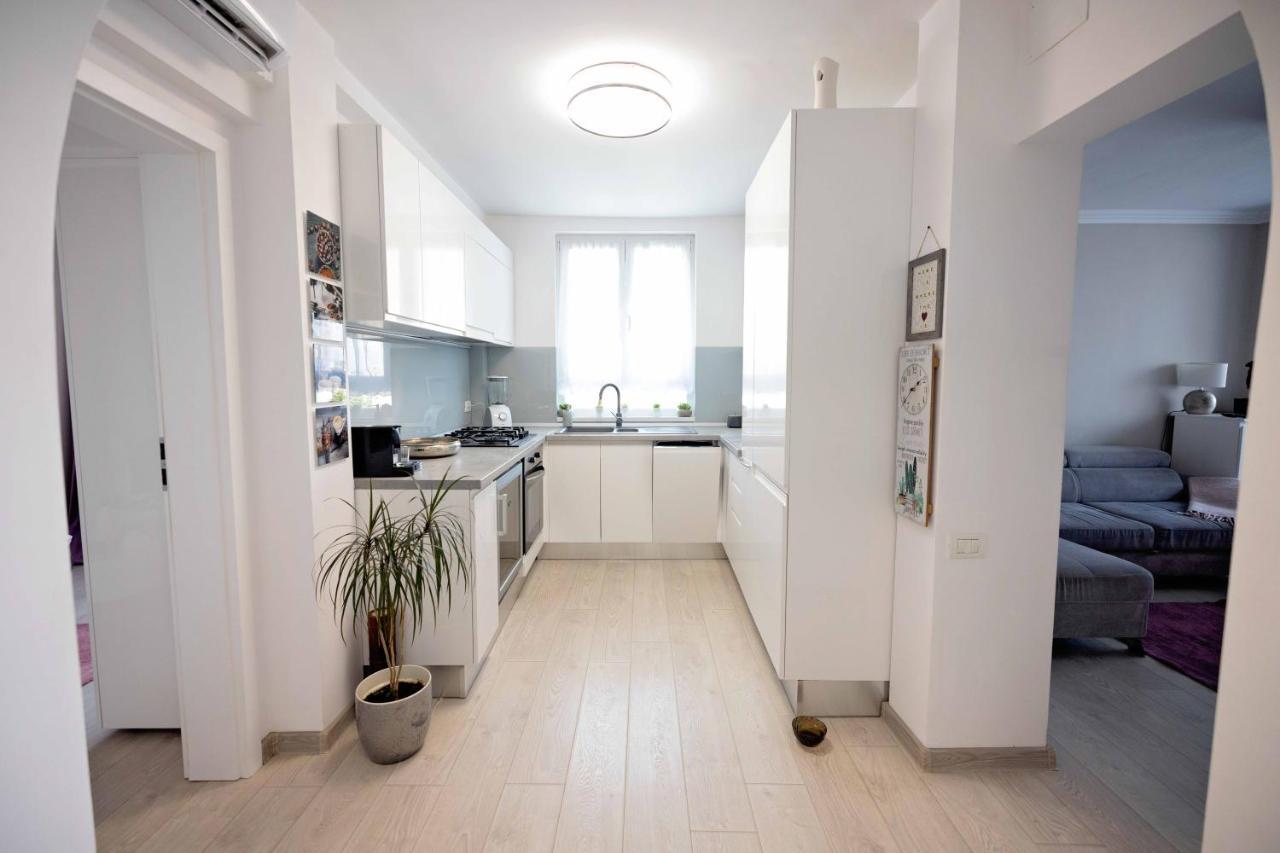 Joyful Apartment Timisoara Ngoại thất bức ảnh