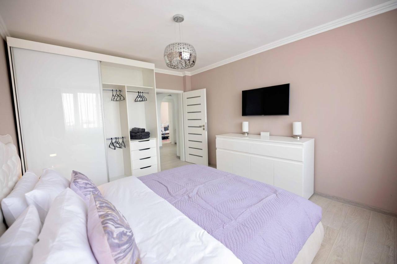 Joyful Apartment Timisoara Ngoại thất bức ảnh
